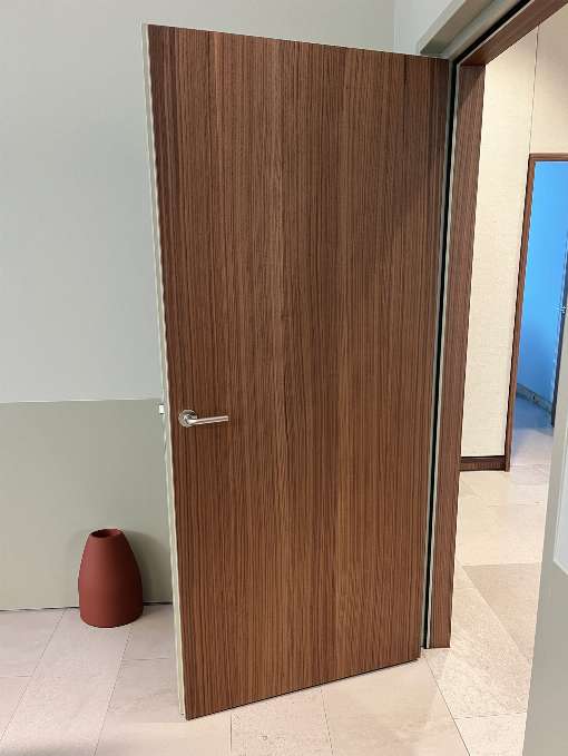 Images 1-5: This project proves that veneer doesn't just look great on large surfaces: 150 square metres of American walnut add a very special touch to the Raiffeisenbank Therwil. Photos: Images 2025 � Raiffeisenbank Leimental, Zwicky Carpentry